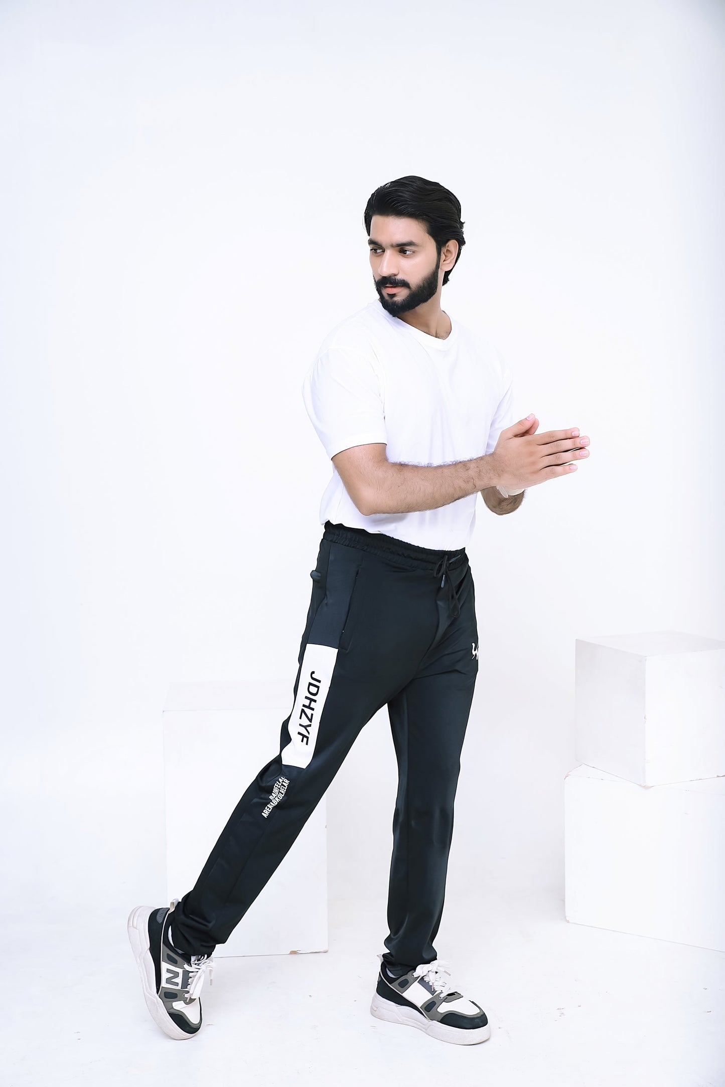 LV PREMIUM 4 WAY STRETCHABLE UNISEX BLACK JDHY TROUSER 009
