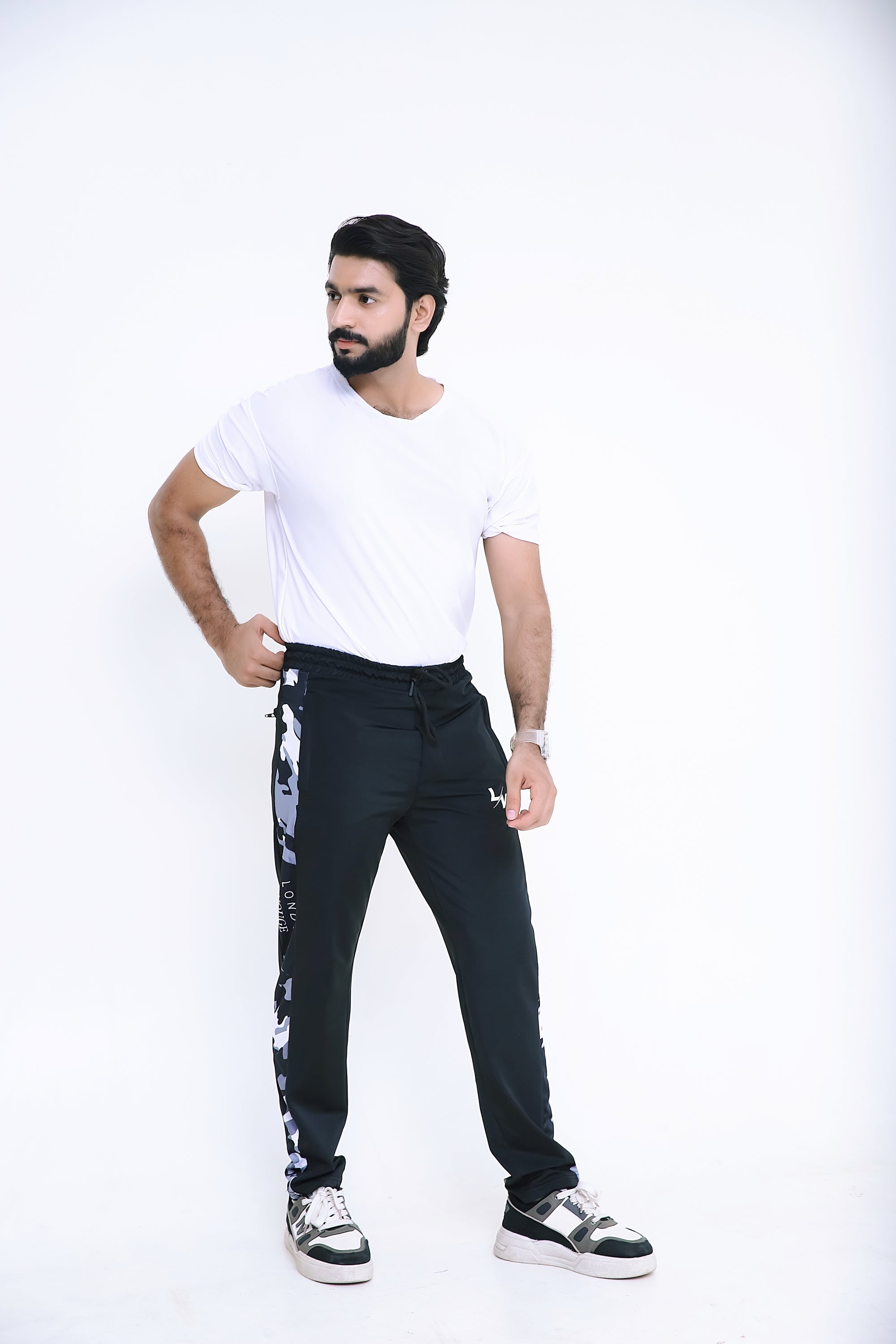 LV PREMIUM 4 WAY STRETCHABLE UNISEX BLACK CAMO TROUSER 005