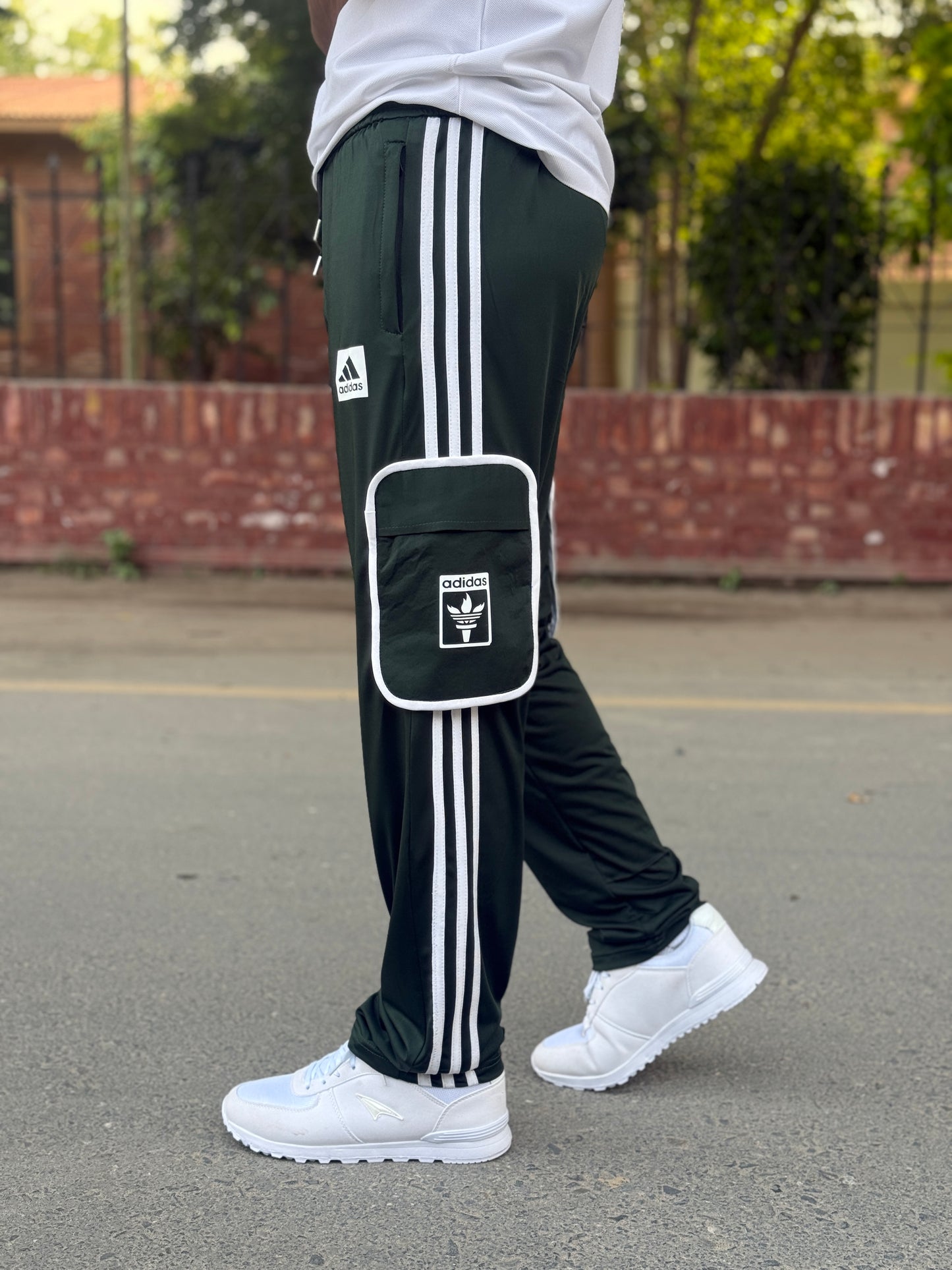 Premium Bottle Green Three Tapes Men's 4 way Stretch-able Lycra Oval Pocket Cargo Trousers