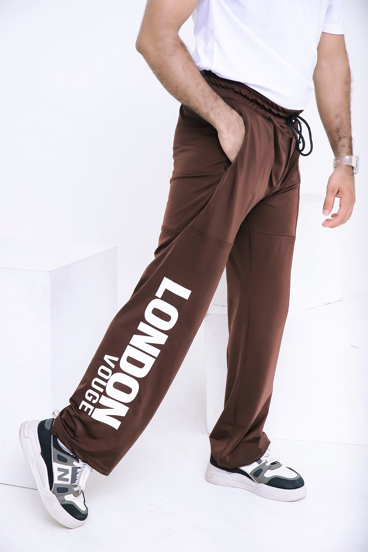 LV PREMIUM 4 WAY STRETCHABLE UNISEX CHOCOLATE BAGGY TROUSER 002